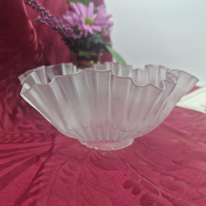Paralume in Vetro all Uranio Satinato Bianco, Tulipa Ondulata Art Nouveau, Vetro di Ricambio per Lampada da Tavolo o Applique da