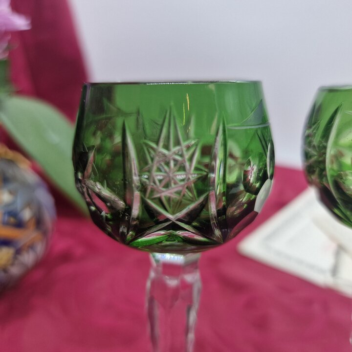 Paire de Verres a Liqueur Roemer, Cristal au Plomb 24% Bavaria, Motif de Vigne Traube Vert Allemagne Annees 1970