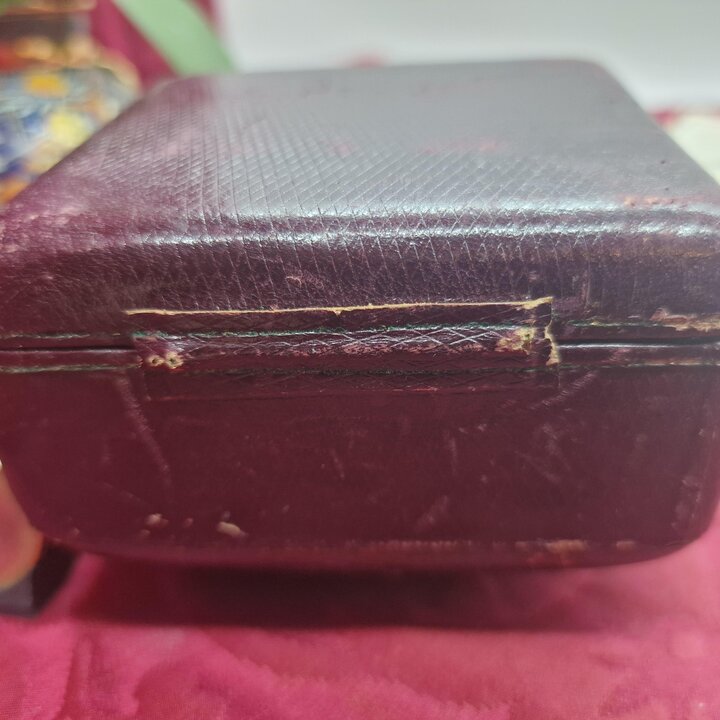 Estuche Joyero Antiguo de Rafael Torres Joyero Valencia 10x10x5 cm Mediados del Siglo XX Caja de Reloj o Pulsera con Cierre Func
