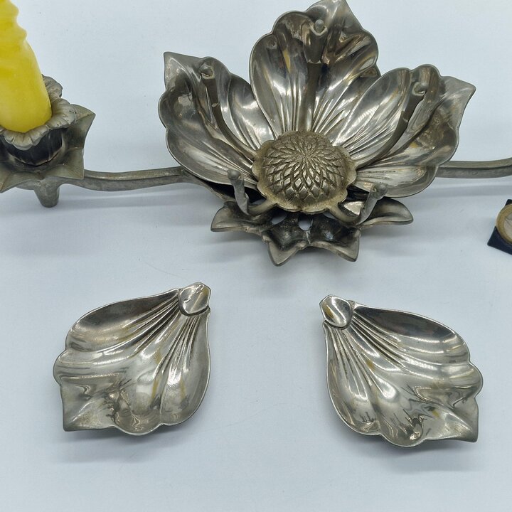 ヴィンテージ 1970年代 スペイン製 モジュラー フラワー キャンドルホルダー 灰皿, 取り外し可能な花びら 銀メッキ 金属製 キャンドлスタンド レトロ テーブル センターピース 骨董