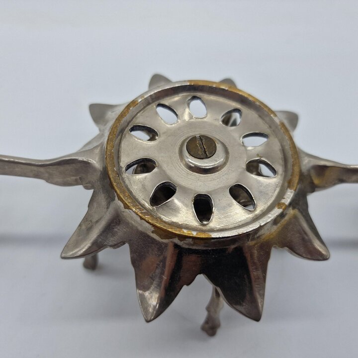ヴィンテージ 1970年代 スペイン製 モジュラー フラワー キャンドルホルダー 灰皿, 取り外し可能な花びら 銀メッキ 金属製 キャンドлスタンド レトロ テーブル センターピース 骨董