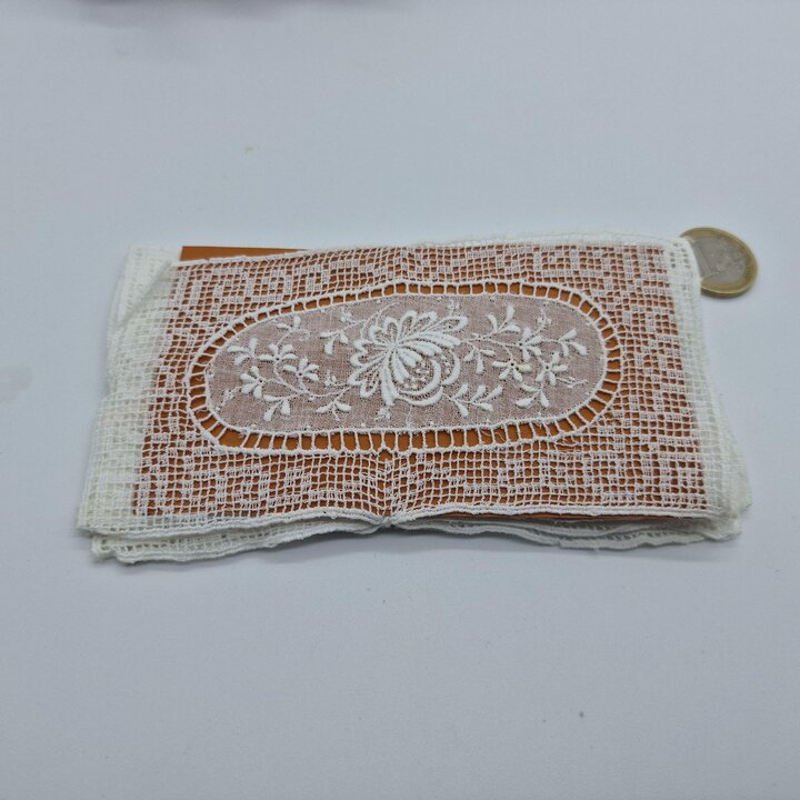 Set van 12 Kant Appliques, Katoenen Inserts, Bloemmotief, 14x7 cm, Antiek Kant voor Bruidskleding en Naaien, Jaren 1920