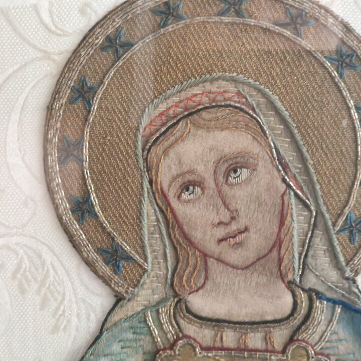 Bordado Antigo da Imaculada Conceição, Ícone Religioso, Virgem Maria de Guadalupe, Tapeçaria Seda e Fios de Ouro, Século XIX