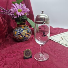 Bicchiere da liquore Appenzeller Alpenbitter con coperchio a cerniera in peltro Lindauerli, bicchierino vintage svizzero