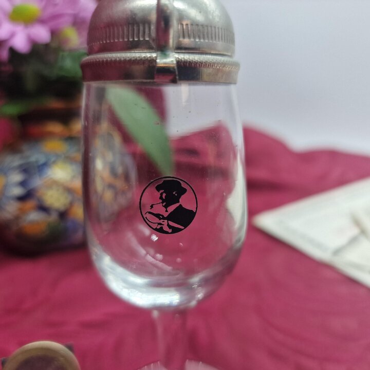 Verre a liqueur Appenzeller Alpenbitter avec couvercle a charniere en etain Lindauerli, verre vintage de collection Suisse