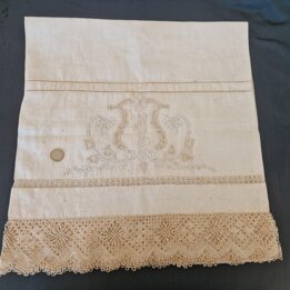 Taie de Traversin Ancienne en Lin, Monogramme Brode Main Dentelle, Lin de Trousseau Non Lave Circa 1900, 45x180 cm