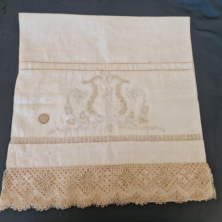 Funda de Almohada de Lino Antigua, Monograma Bordado a Mano Encaje Funda de Traversin, Lino de Ajuar sin Usar Circa 1900, 45x180