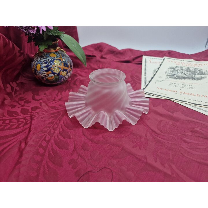 Frosted Glass Lampshade Replacement Pink Ruffled Tulip Globe Vintage Victorian Satin Glass Shade for Sconce Pendant Lamp Bedroom