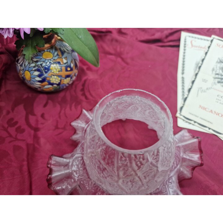 Tulipa de Cristal Mate con Borde Ondulado Burdeos, Pantalla de Vidrio Soplado para Lámpara de Mesa, Globo Estilo Victoriano Vint