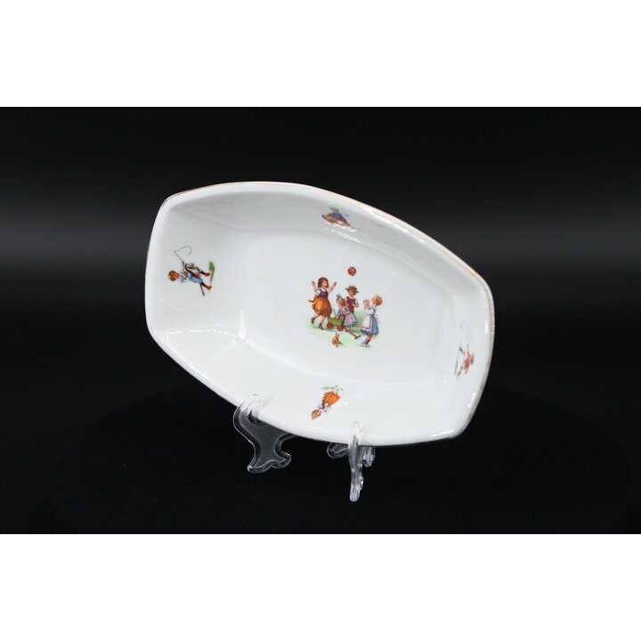 Prato Oval Jäger Eisenberg com Cenas Infantis - Porcelana Alemã, 1950