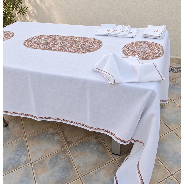 Art Deco Leinen Tischdecke Set, Bestickte Decke mit 12 Monogramm Servietten, Atelier Barcelona, Anfang des 20 Jahrhunderts