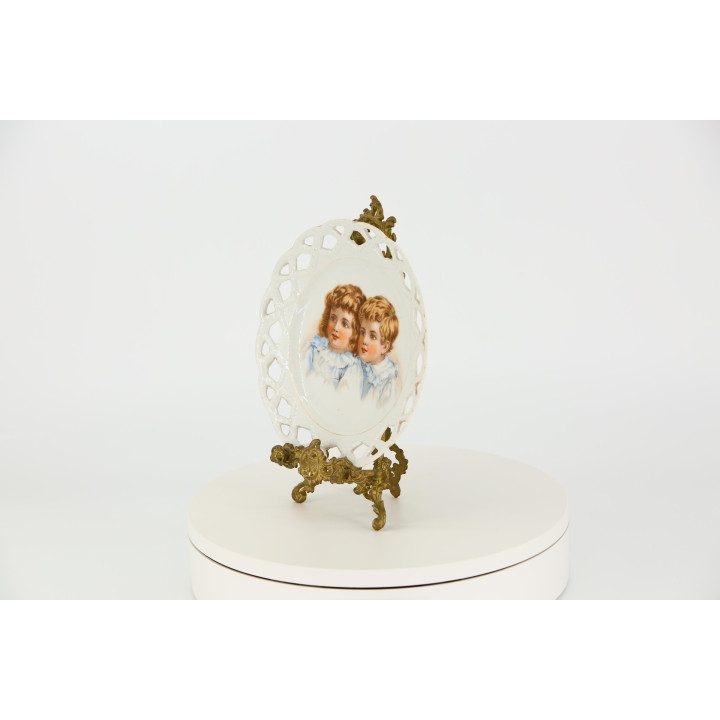 Talerz porcelanowy ażurowy lata 70. - Scena wiktoriańska