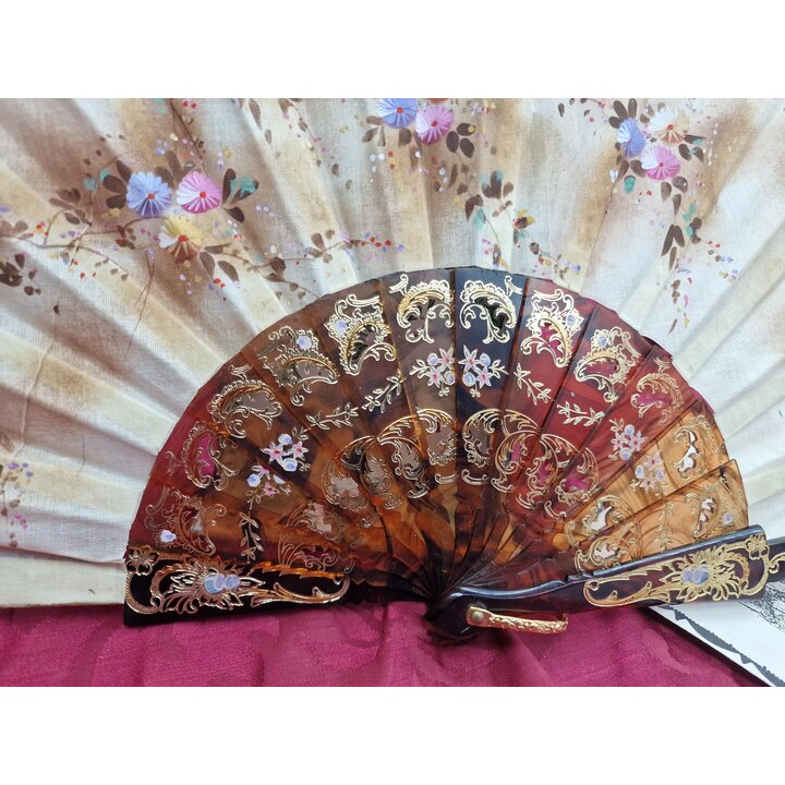 Abanico Espanol Vintage Anos 60 Pintado a Mano Tela Imitacion Carey Varillaje Dorado Abanico Plegable Espana 24 cm