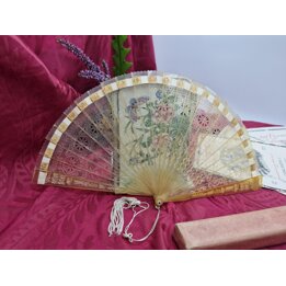 Antieke hoornen waaier Brise Regency Jane Austen, opengewerkte hoornen handwaaier met originele doos 1810 1825, gesneden waaier 