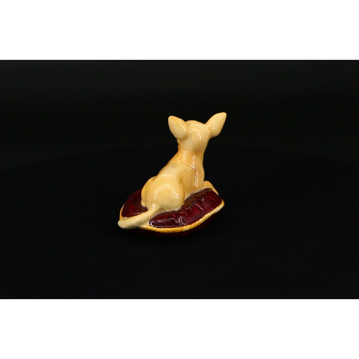 Фигурка собаки чихуахуа на подушке Beswick England, винтажная керамическая статуэтка щенка, коллекционный фарфор Сток-он-Трент, 