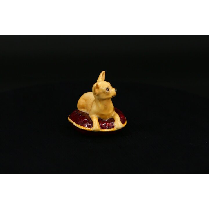 Фигурка собаки чихуахуа на подушке Beswick England, винтажная керамическая статуэтка щенка, коллекционный фарфор Сток-он-Трент, 