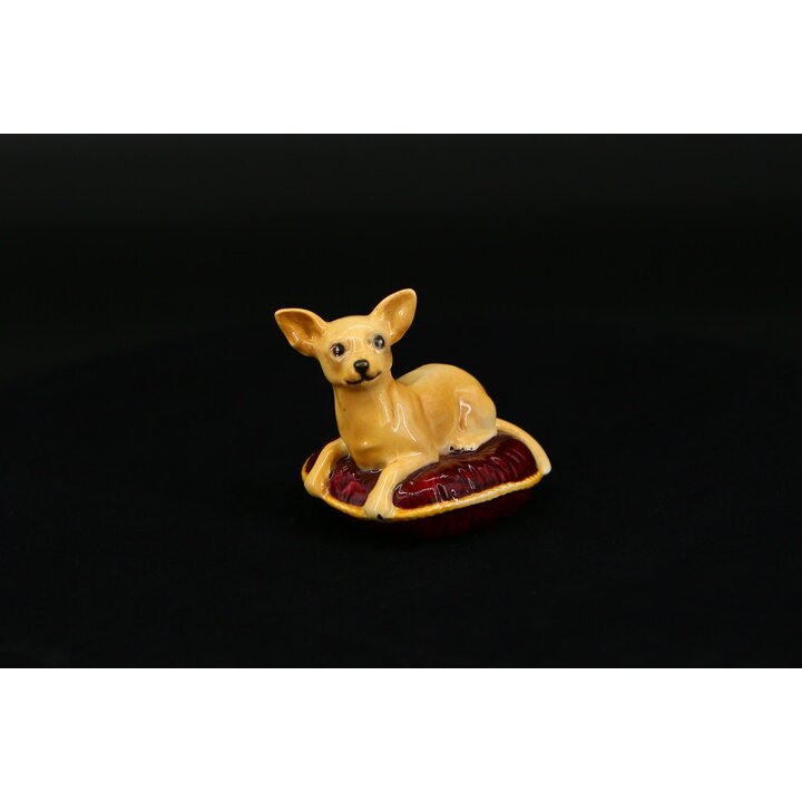 Фигурка собаки чихуахуа на подушке Beswick England, винтажная керамическая статуэтка щенка, коллекционный фарфор Сток-он-Трент, 