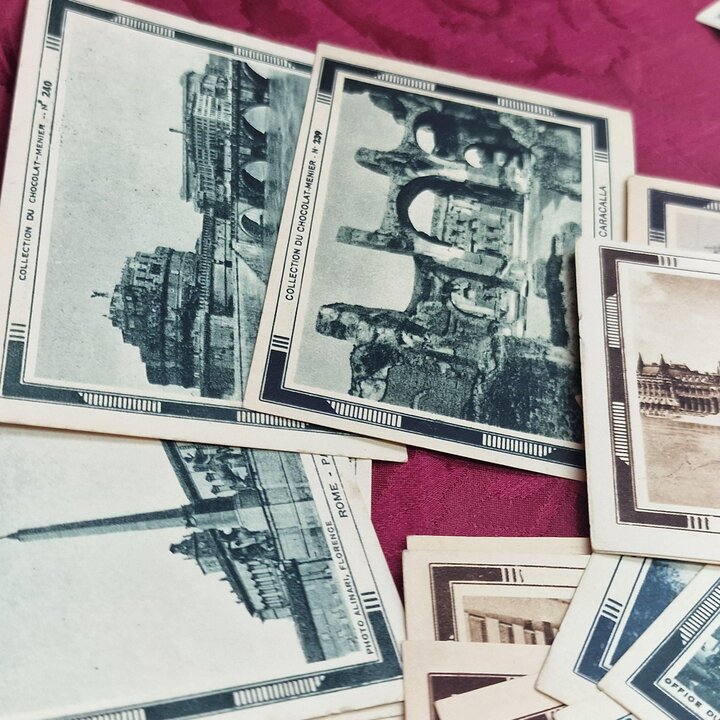 Vintage Verzamelkaarten, Reclameplaatjes Chocolat Menier Europese Monumenten Serie, Set van 240 Stuks, Mid Century Ephemera