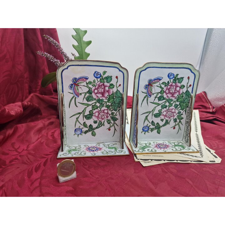 Serre Livres Vintage en Émail de Canton, Paire de Supports de Livres Chinois en Laiton, Motifs de Pivoines et Papillon, Décor de