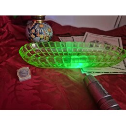 Овальное Блюдо из Уранового Стекла, Узор Waffle Waterford, Hocking Glass, Винтажное Депрессионное Стекло Арт Деко