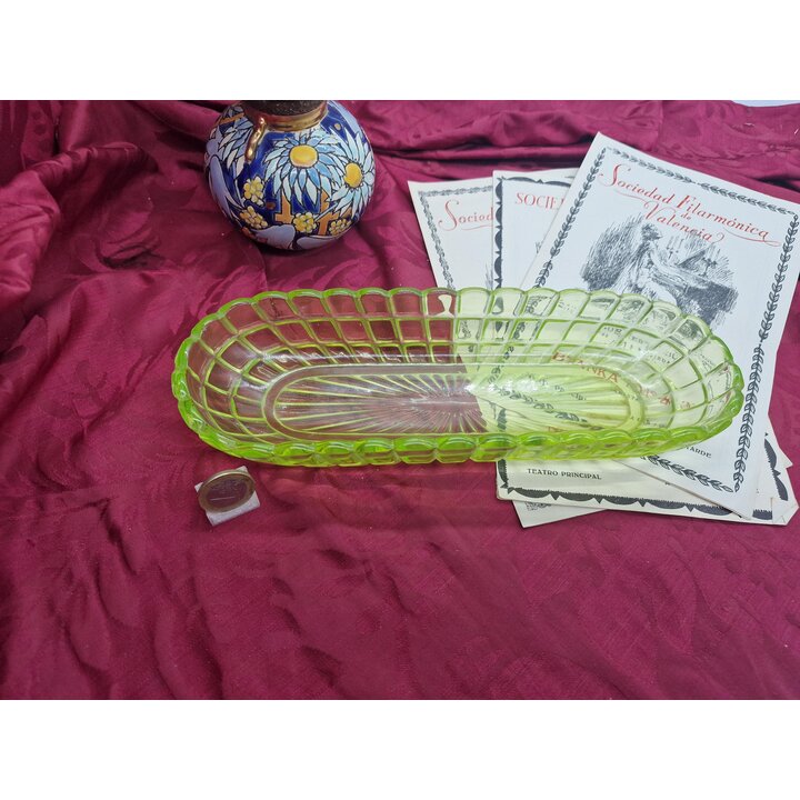 Bandeja Ovalada de Vidrio de Uranio, Plato de Servicio Modelo Waffle Waterford, Hocking Glass, Cristal de Depresion Art Deco Vin