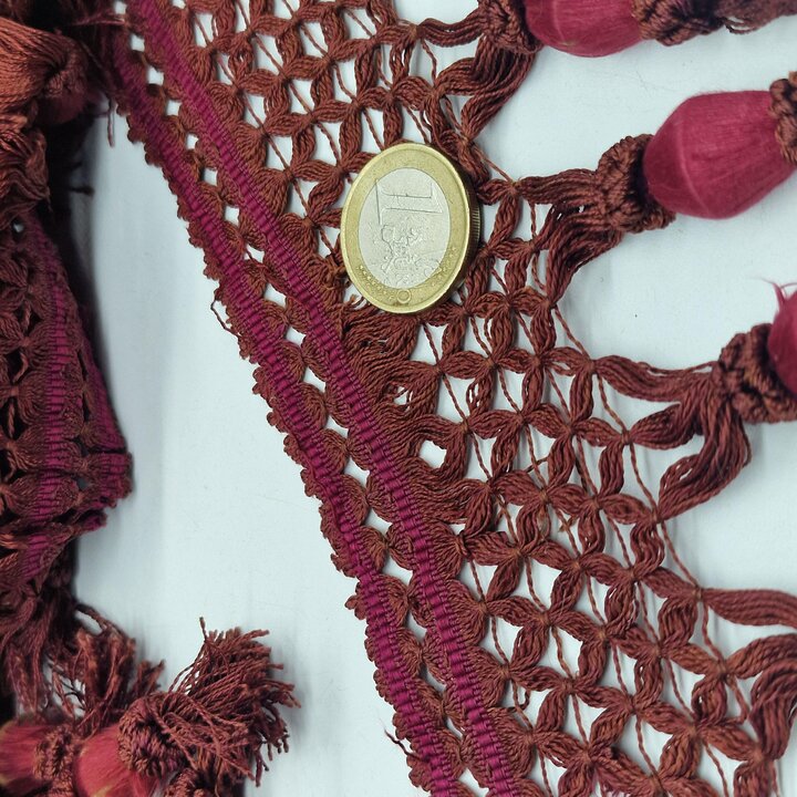 Galon de Passementerie Ancien, Frange en Soie Victorienne du XIXe Siècle avec Moules en Bois, Vente au Mètre, Textile de Restaur