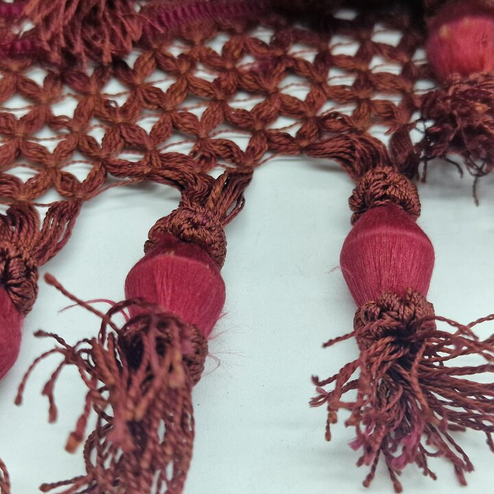 Antieke Passementerie Franje, 19e Eeuwse Victoriaanse Zijde Trim met Houten Vormen, Per Meter Verkocht, Historische Textielresta