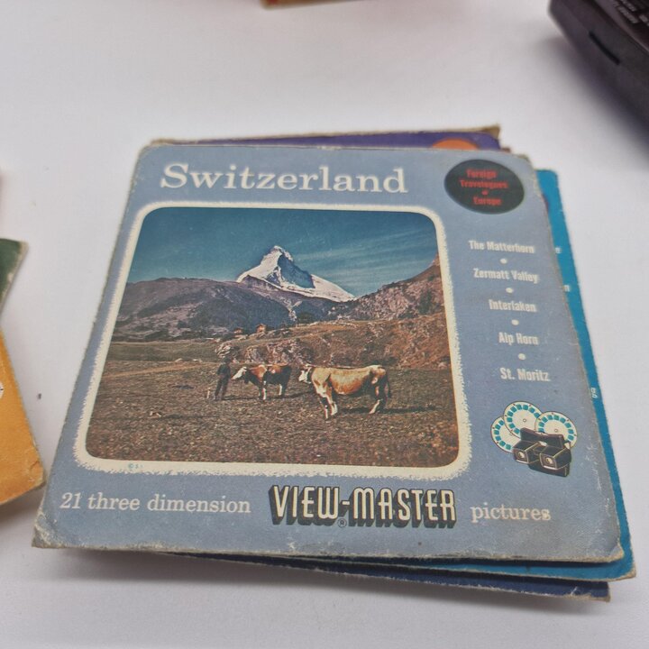 Vintage View-Master 3D-Betrachter Modell C Braunes Bakelit mit Originalverpackung 8 Komplette Scheibensets und 2 Einzelscheiben 