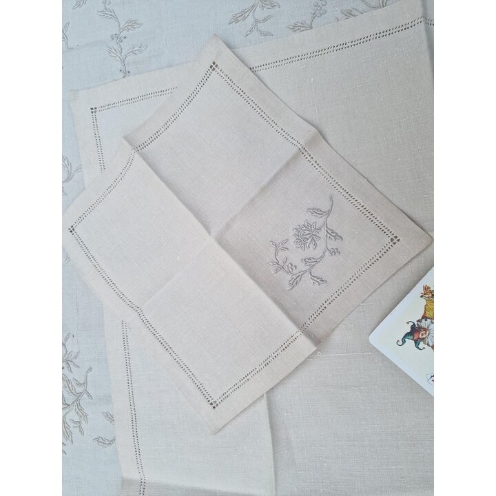 Toalha de Mesa em Linho Bordada a Mão 170x300 cm, Conjunto Vintage Bege de Banquete com 16 Guardanapos, Jogo de Mesa 17 Peças
