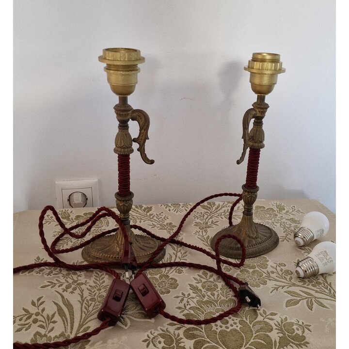 Paar Vintage Tafellampen | Messing & Crème Stoffen Kap | Jaren 40 Stijl | Klassieke Mid-Century Verlichting