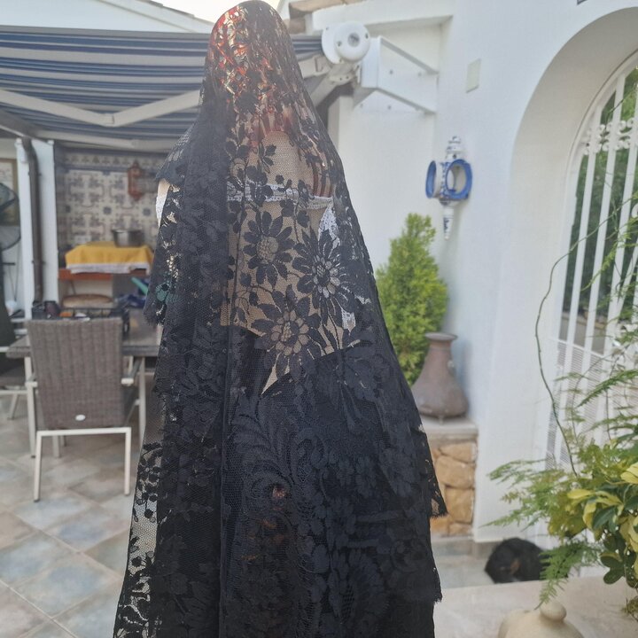 アンティーク スペイン製 シルク マンテラ ベール 手編み レース シャンティイ 黒 結婚式 セマナサンタ 80x120 cm