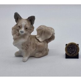 Figurine Chien Chihuahua Lladró 4641 Statue en Porcelaine, Sculpture Vicente Martínez Émaillée Espagne, Collection Vintage Année