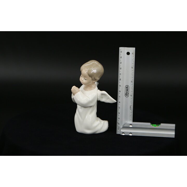 祈る天使のフィギュリン - リヤドロ Daisa 1977 スペイン製 - 光沢のある磁器製ケルビム彫刻 - ヴィンテージ 1970年代 宗教美術 キャビネット用の置物