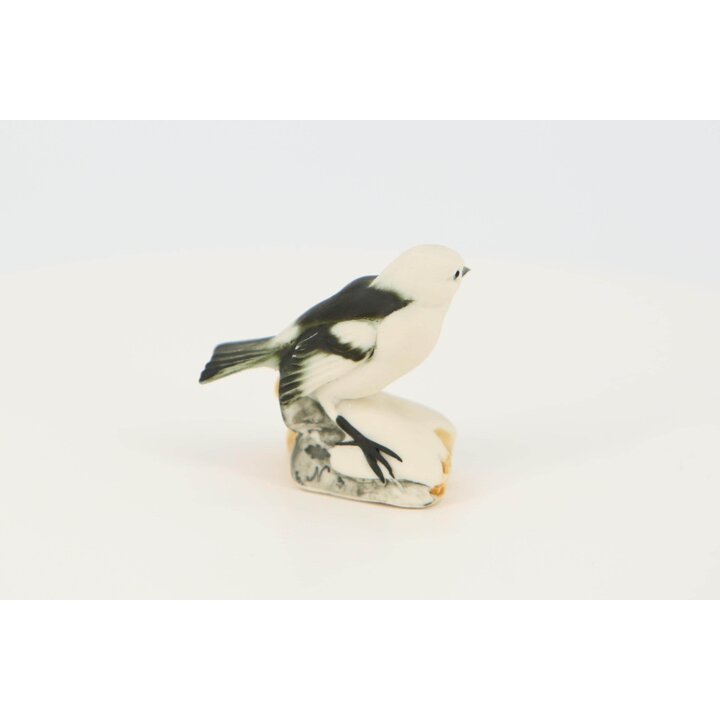 カポディモンテ 磁器 鳥 ミニチュア フィギュア, 手描き イタリア 彫刻, クラウン N マーク, 1990年代 キャビネット デコ