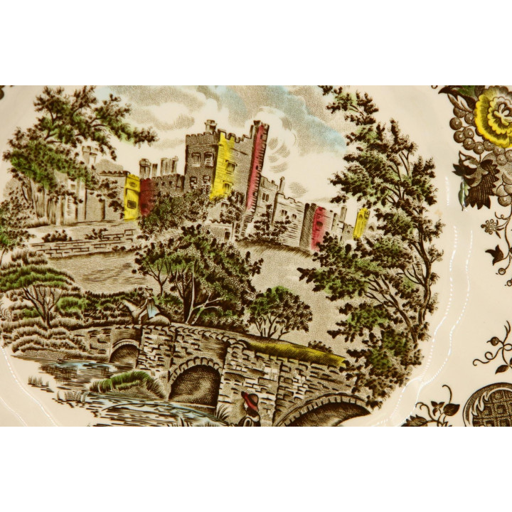 Тарелка Johnson Brothers Romantic England Haddon Hall