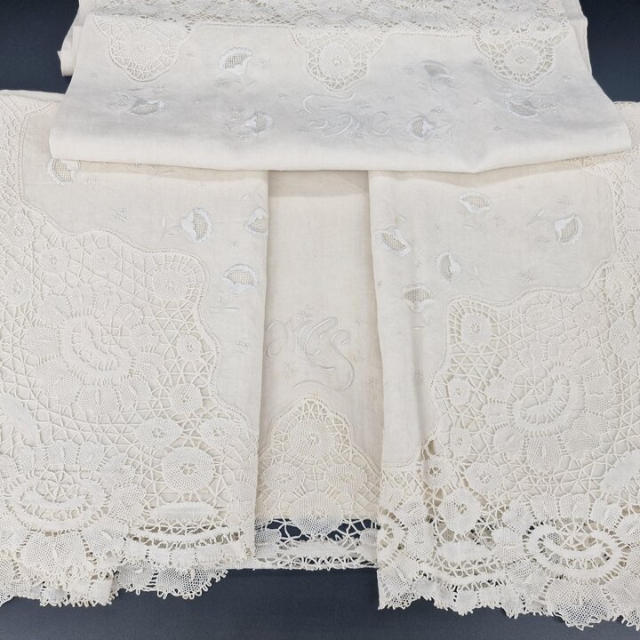 Bedlinnenset: linnen, Jaren 1920, MCS, Art deco, Handgemaakte kloskant