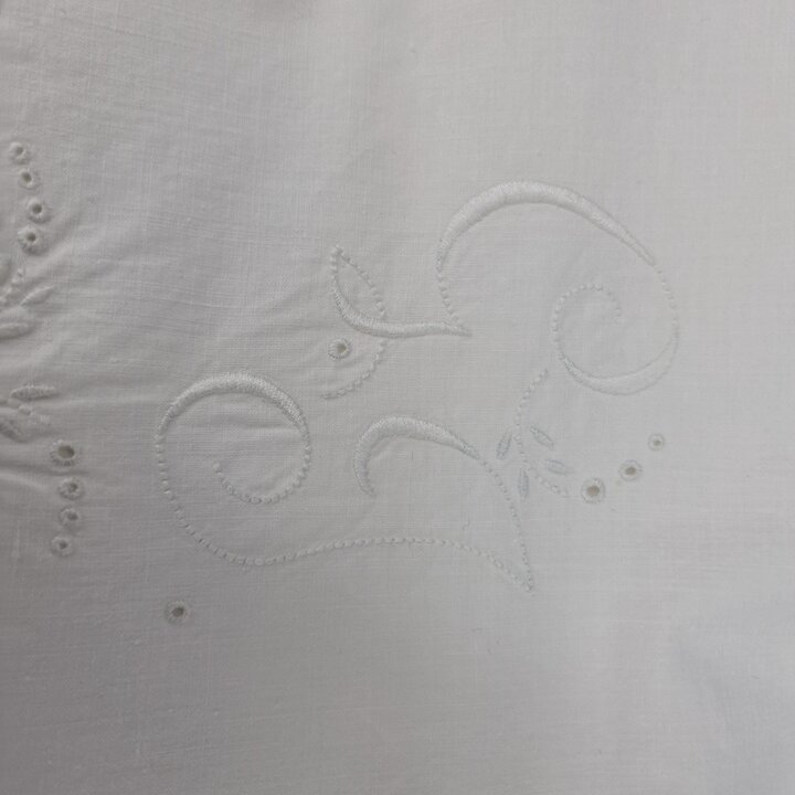 Juego de ropa de cama: algodón, Década de 1950, Richelieu, Monograma