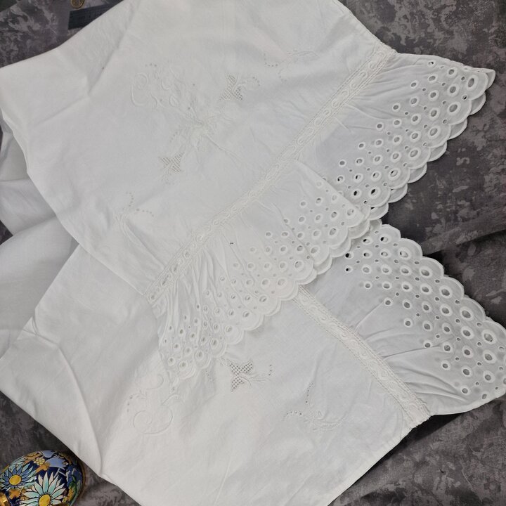 Juego de ropa de cama: algodón, Década de 1950, Richelieu, Monograma