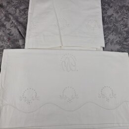 Conjunto de roupa de cama: algodão, Década de 1960, Bordos recortados, Monograma