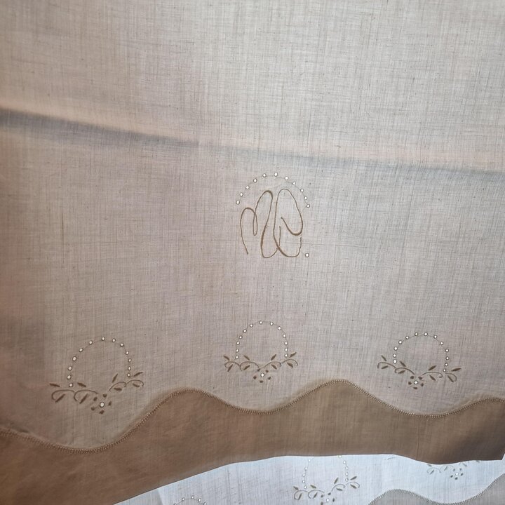 Conjunto de roupa de cama: algodão, Década de 1960, Bordos recortados, Monograma