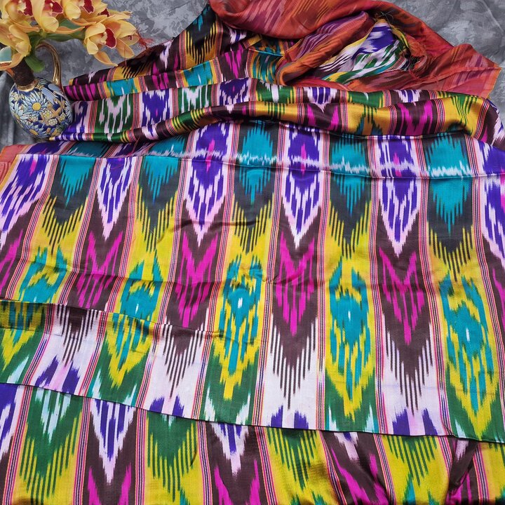 Tissu ikat ouzbek, Khan-Atlas, Soie naturelle, 75 cm