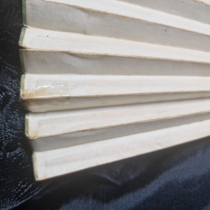 Handbeschilderde Houten Vouwwaaier, Mid-Century Jachthonden Motief, Dubbelzijdige Papieren Waaier voor Restauratie of Decoratie,