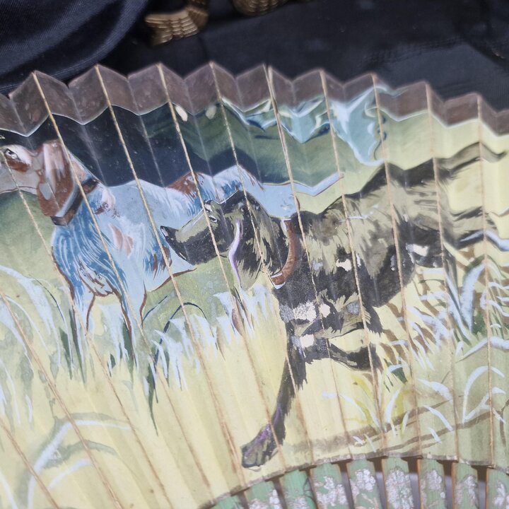 Vintage Hand-Painted Wooden Folding Fan, Mid-Century Hunting Dogs Motif, Double-Sided Paper Leaf for Restoration or Decor, 23 cm