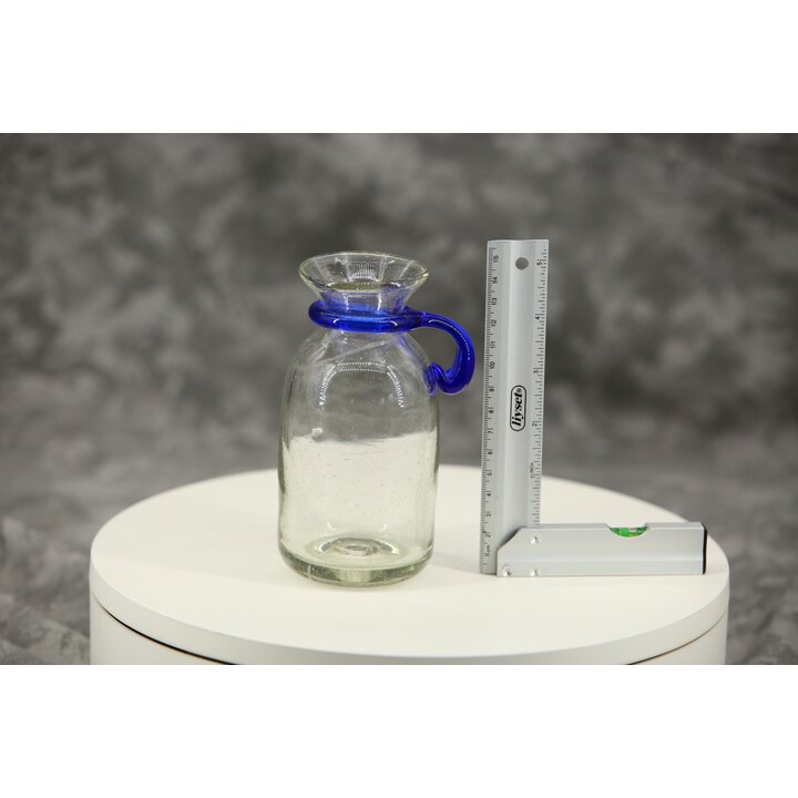 Jarra florero de vidrio soplado artesanal con asa azul cobalto, jarrón rústico de vidrio con burbujas, decoración mediterránea