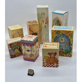 Vintage Avon Parfumflessen met Doos, Glazen Keulen Flesjes, Verzamelbare Figuren, Geuren Moonwind Charisma Topaze Retro Jaren 70