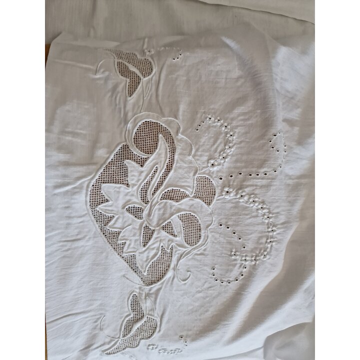 アンティーク フランス製 高級リネン製 ベッドリネン セット 1910年代 手編み ボビンレース と 手刺繍 リシュリュー カットワーク シーツ と 枕カバー 未使用 婚礼調度品 コレクション