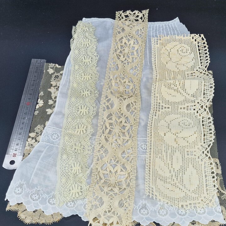 Lote de Retalhos de Renda Antiga 1900-1950, 20 Fragmentos Têxteis Franceses e Espanhóis, Tule de Seda, Linho, Bordado de Algodão