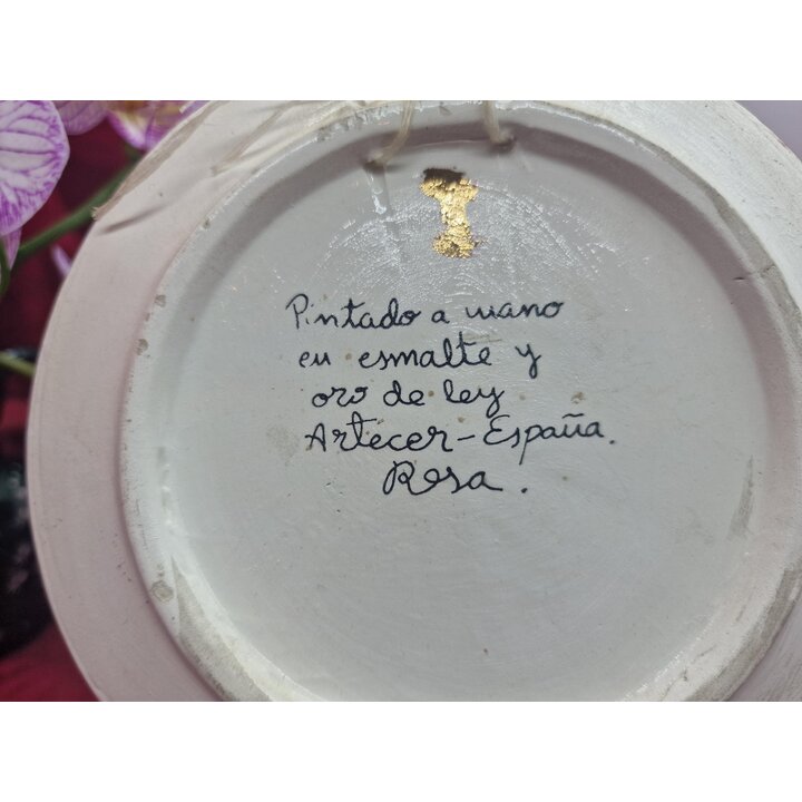 Decorative wall plate, Artecer Sevilla ceramic, hand painted dry cord enamel with 24K gold leaf, Rosa pattern, 14 cm