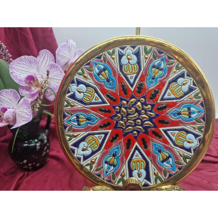 ヴィンテージ 陶器 壁掛け プレート, アンテセール セビリア 手描き エナメル 金彩 飾り皿, スペイン クエルダ セカ 工芸品 陶芸, 直径 17 cm