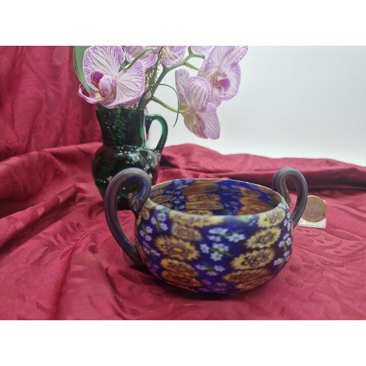 Murano Millefiori Schaal, Antieke Fratelli Toso Schaal met Twee Handvatten, Gesatineerd Murrine Glas, Collectie Decoratie